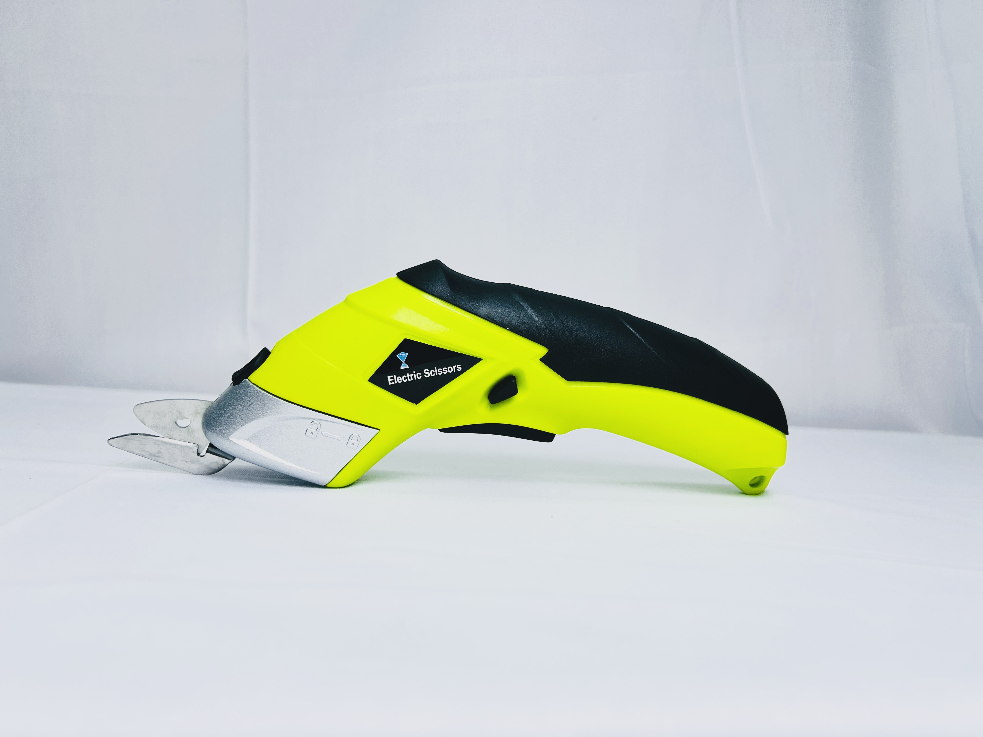 مقص كهربائي | منتج خياطة