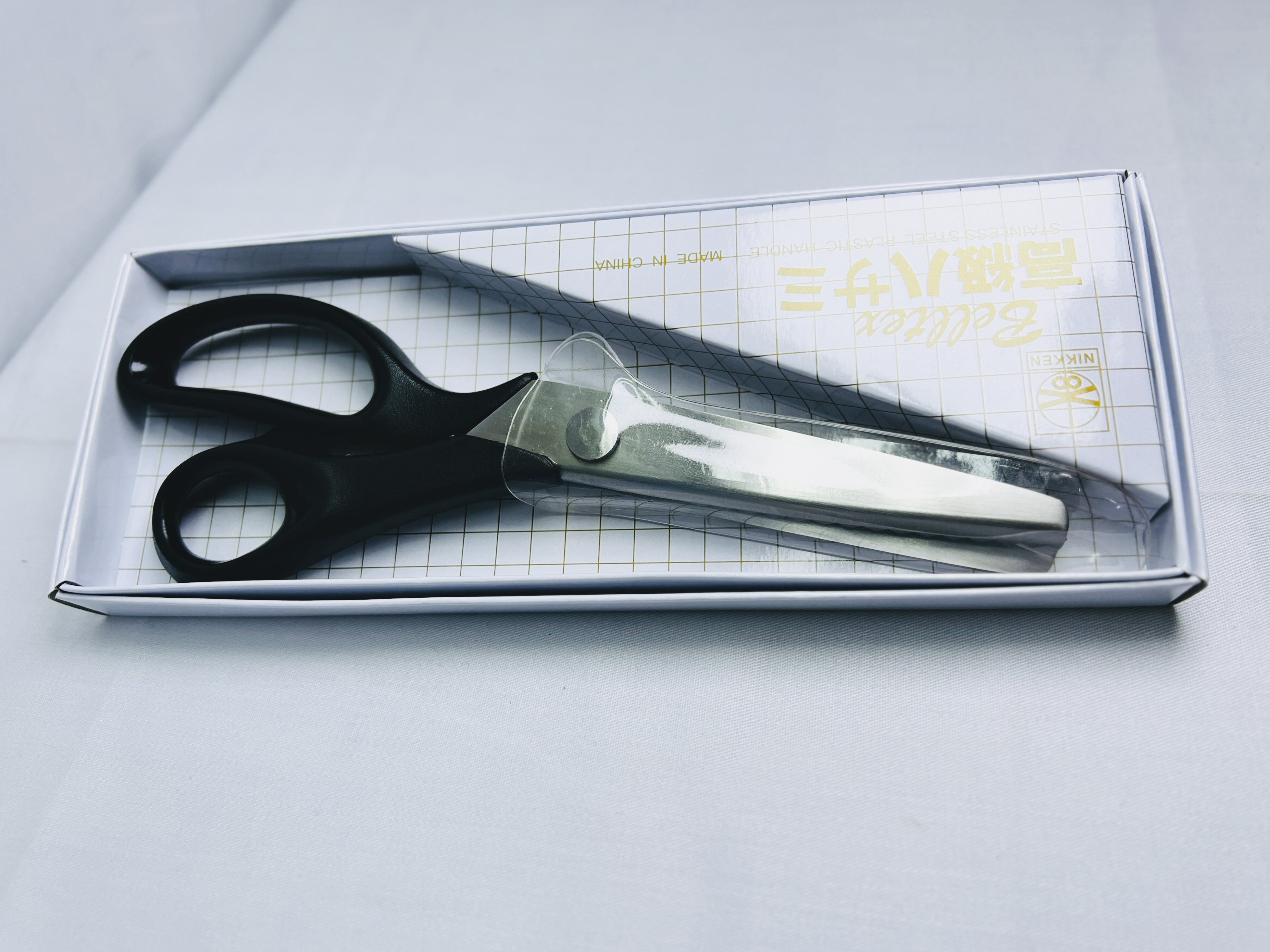 مقص مسنن | صورة المنتج